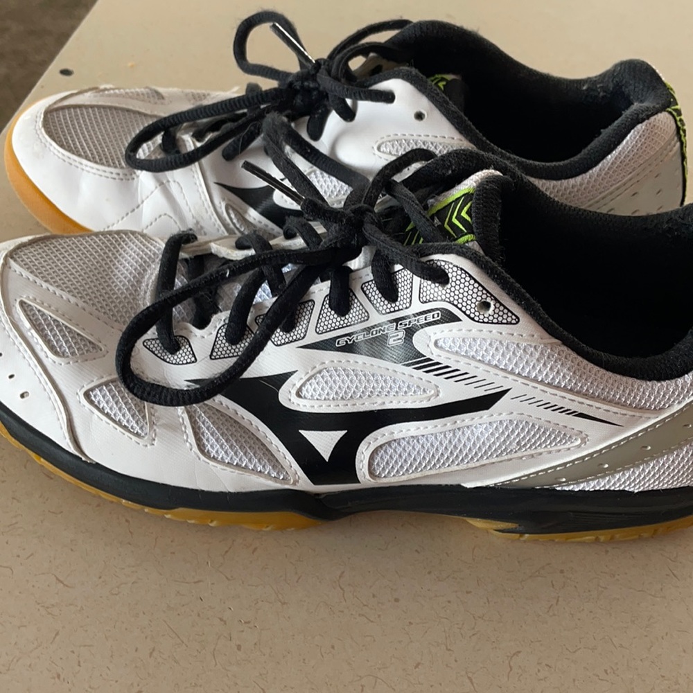 Women’s Mizuno Volleyball Shoes